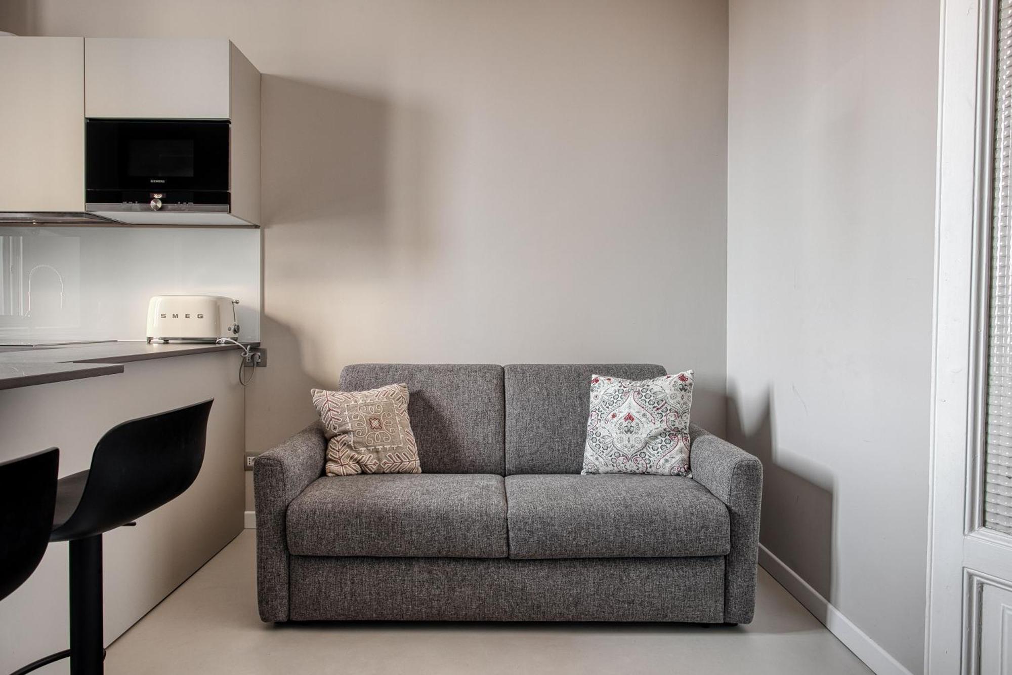 شقة Navigli, 90 Square Meters, Free Parking Ripa Ticinese ميلان المظهر الخارجي الصورة
