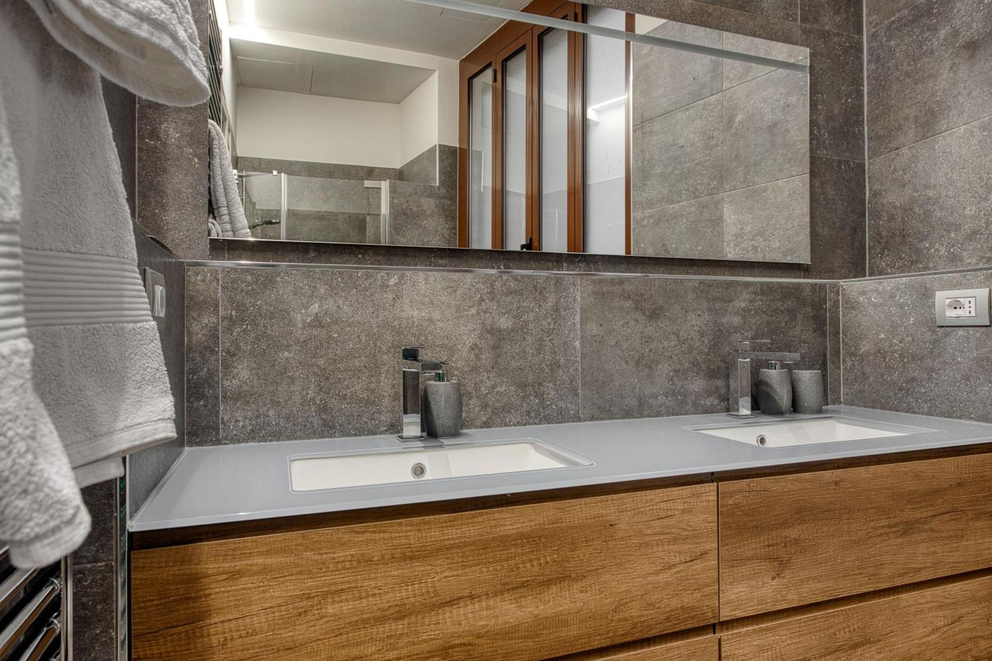 شقة Navigli, 90 Square Meters, Free Parking Ripa Ticinese ميلان المظهر الخارجي الصورة